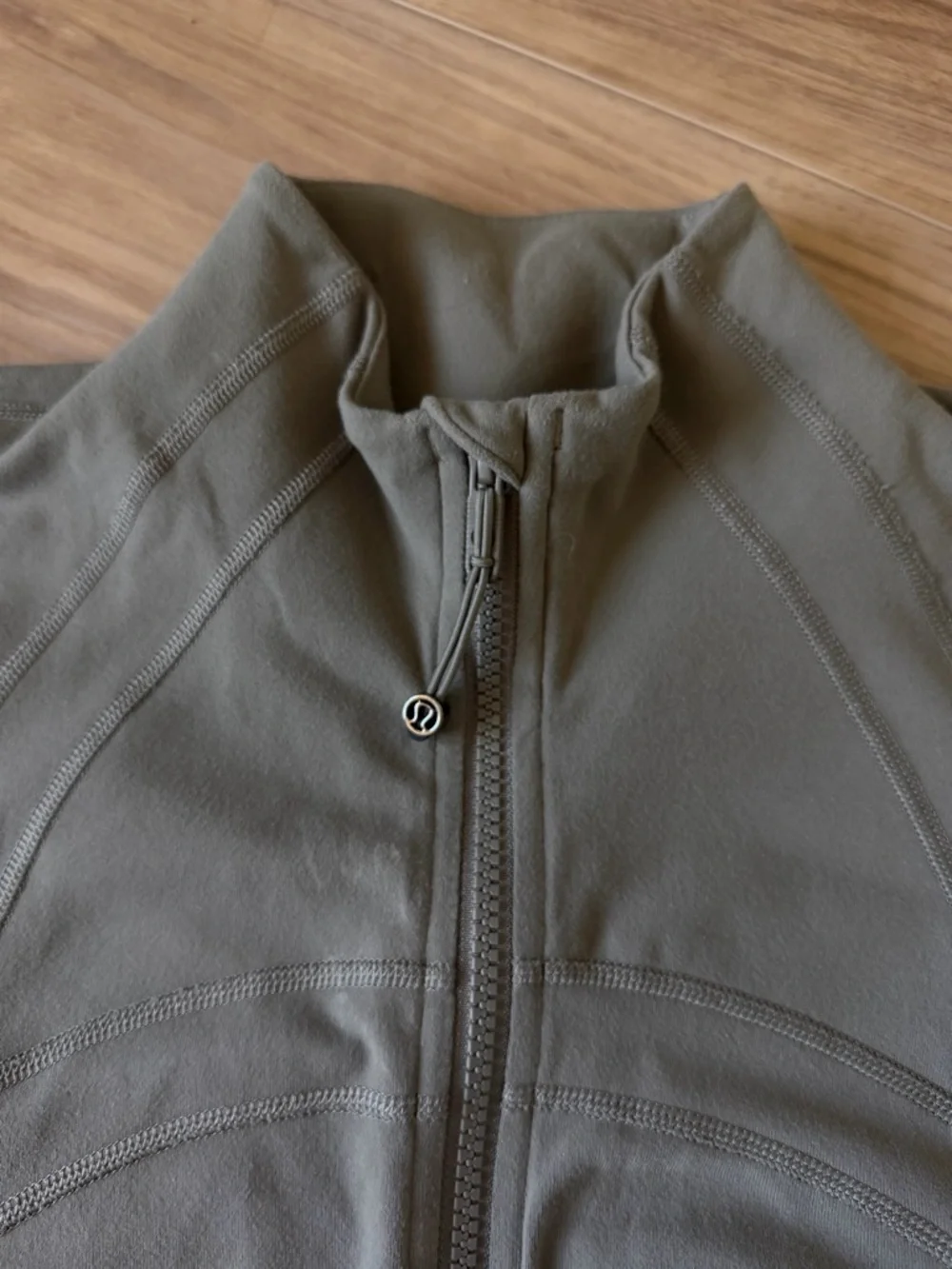 lululemon Define Jacket- Nomad Olive Green Jacket - Picture 3 of 5